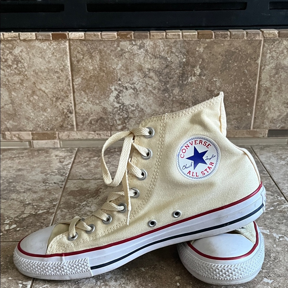 Converse All Star Cream High-Tops with Red Accents. Men’s 8, Women’s 10.